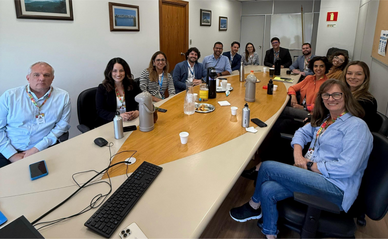 Funcionários da área de contratações da Caixa foram recebidos para visita técnica na Central de Licitações